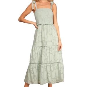 Lulús Float To Love Mint Jacquard Smocked Boho Tiered Crochet Maxi Dress 💜